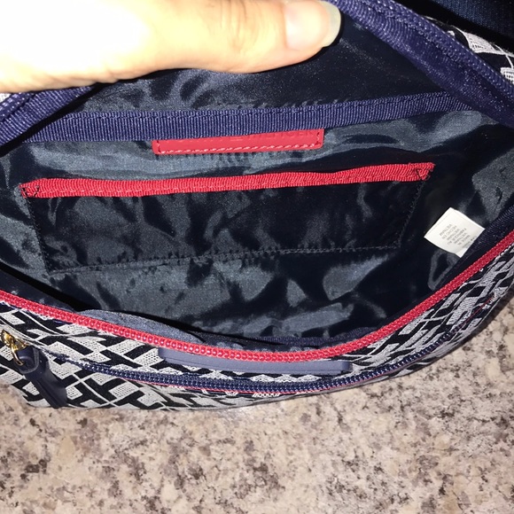 Tommy Hilfiger Fanny Pack - Picture 7 of 8
